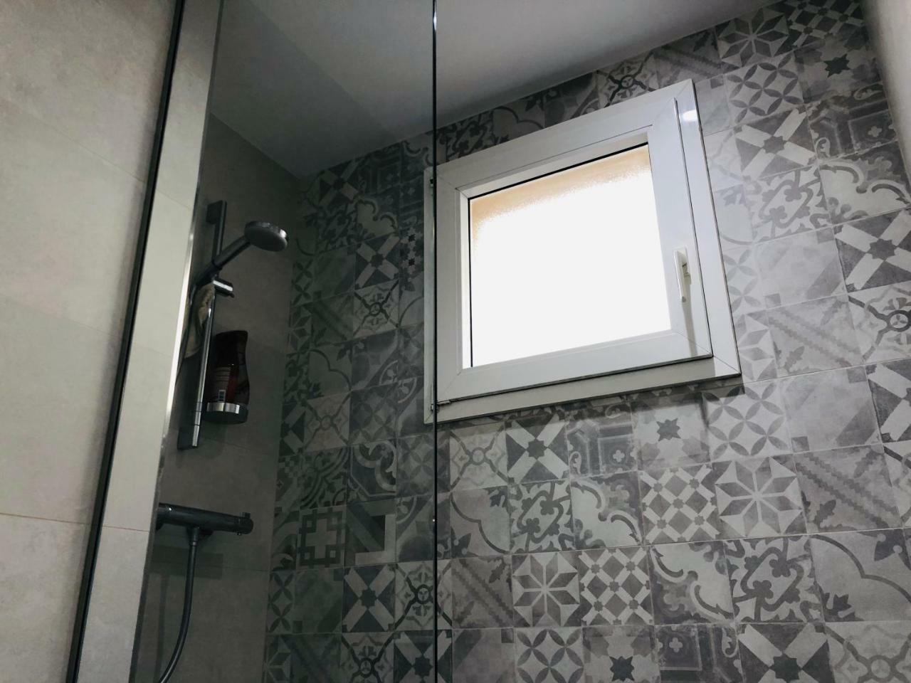 Roc Mar 3 3D - Apartamento Cerca Del Centro Y De La Playa - Terraza Con Vistas Al Mar Y Al Puerto Roses Eksteriør billede